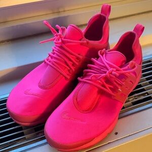 Nike Women's Vibrant Pink Athletic Shoes